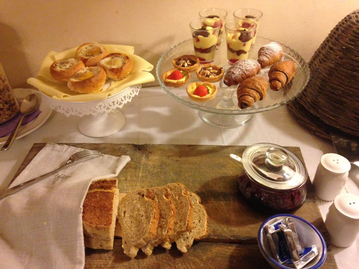 Bed and Breakfast La Zuppa Inglese Assisi Exterior foto